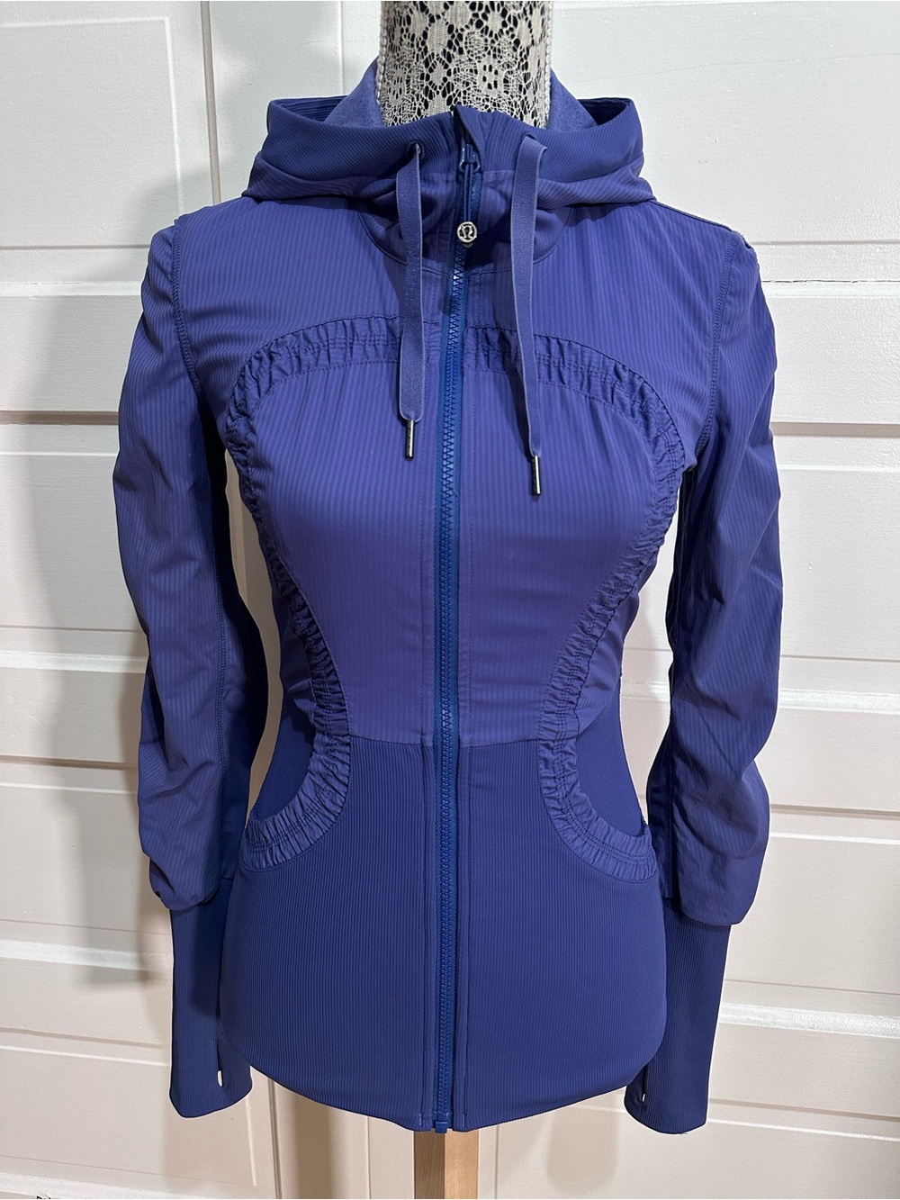 Lululemon Dance Studio Jacket Size 4 Royalty Blue Purple Reversible $128
